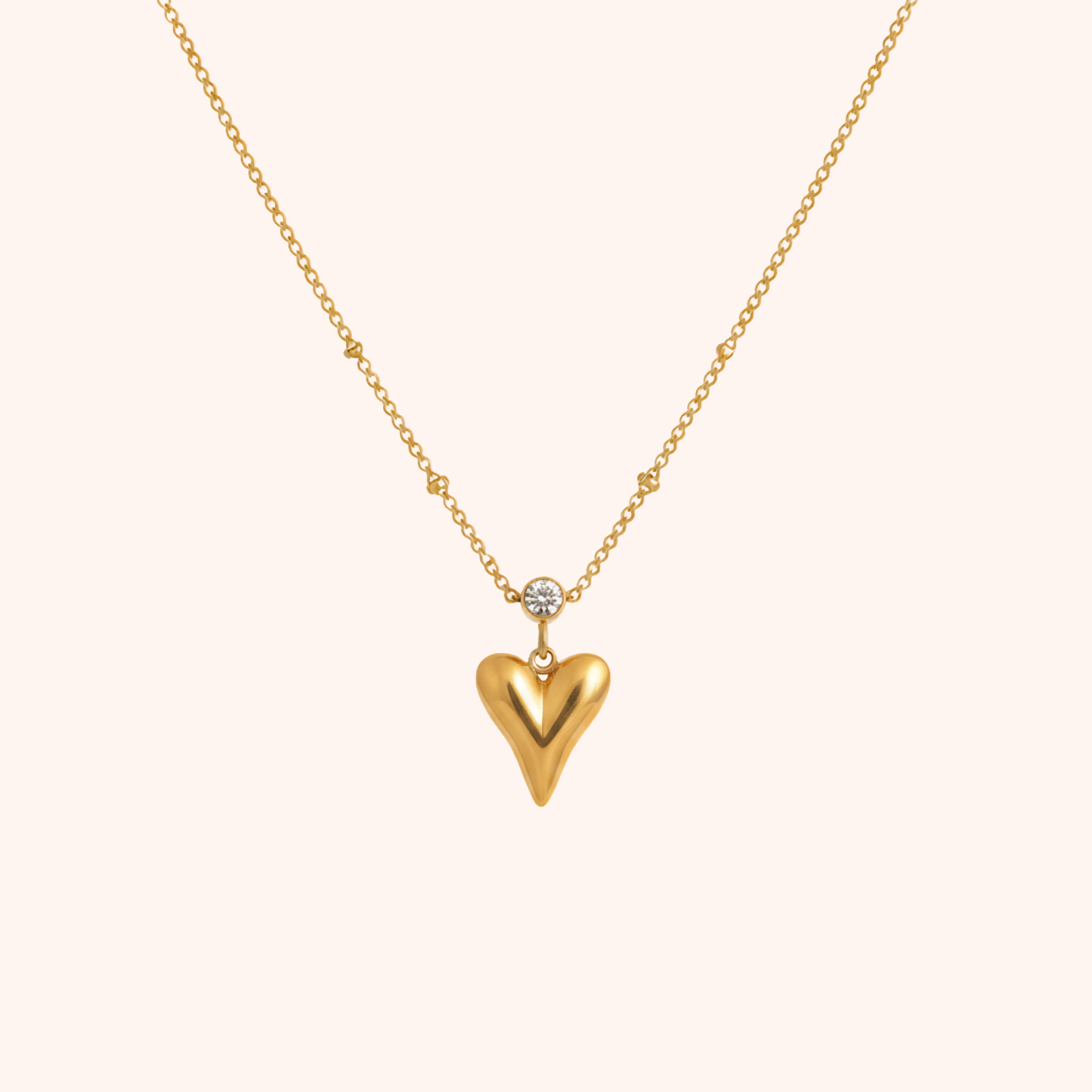 Gold Crystal Heart Pendant Necklace – Minimal Elegant Design
