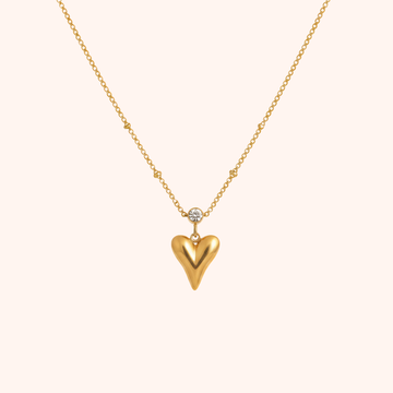 Gold Crystal Heart Pendant Necklace – Minimal Elegant Design