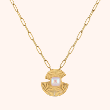 Gold Sunburst Pearl Pendant Necklace – Minimal Elegant Chain