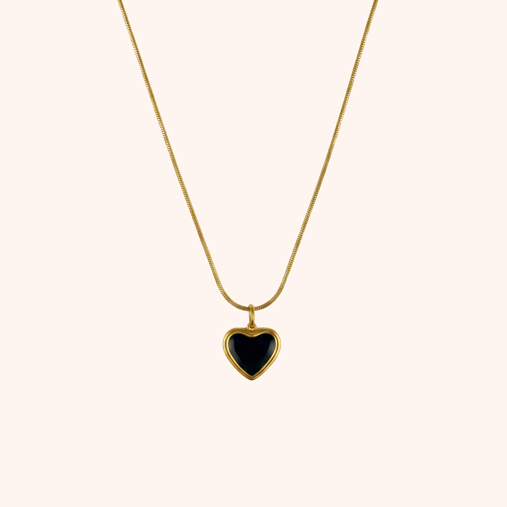 Black Heart Pendant Necklace – Minimal Elegant Design