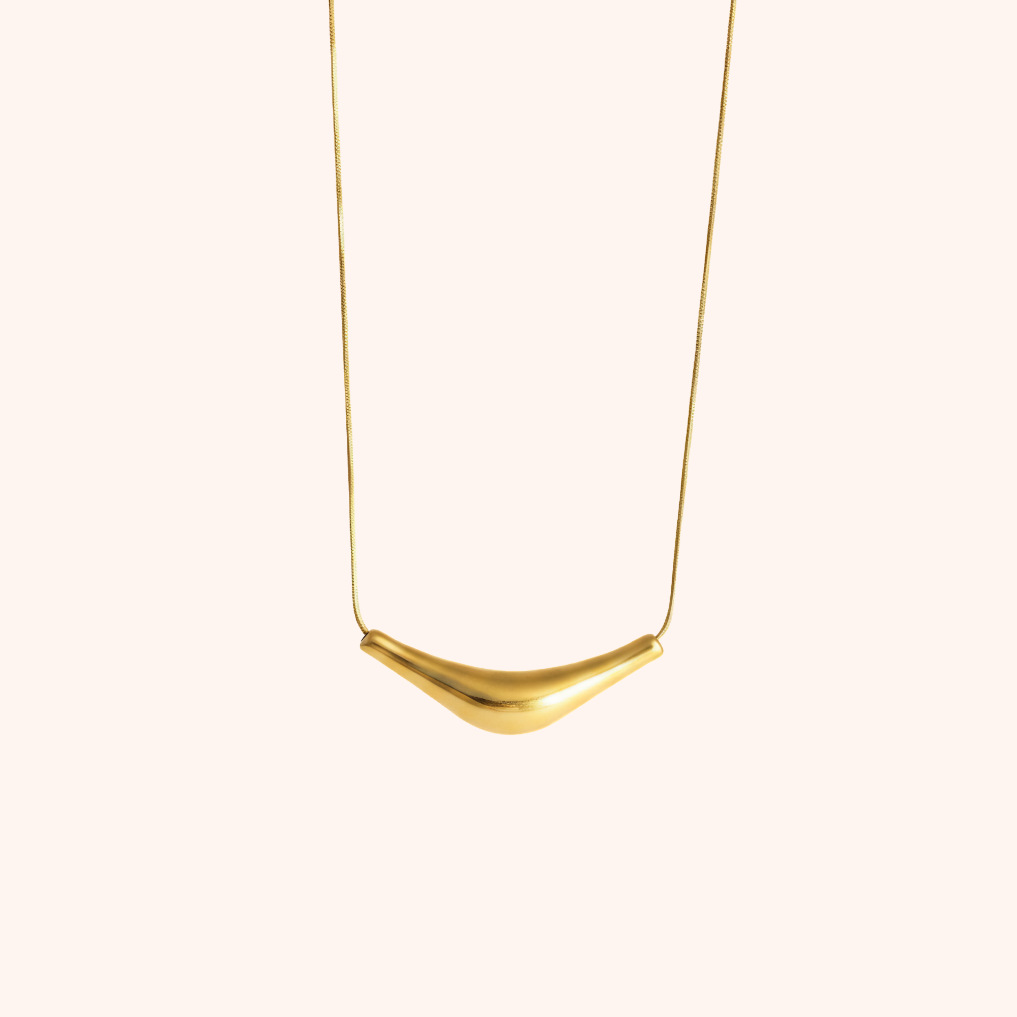 Minimal Curve Bar Necklace – Modern Statement Design