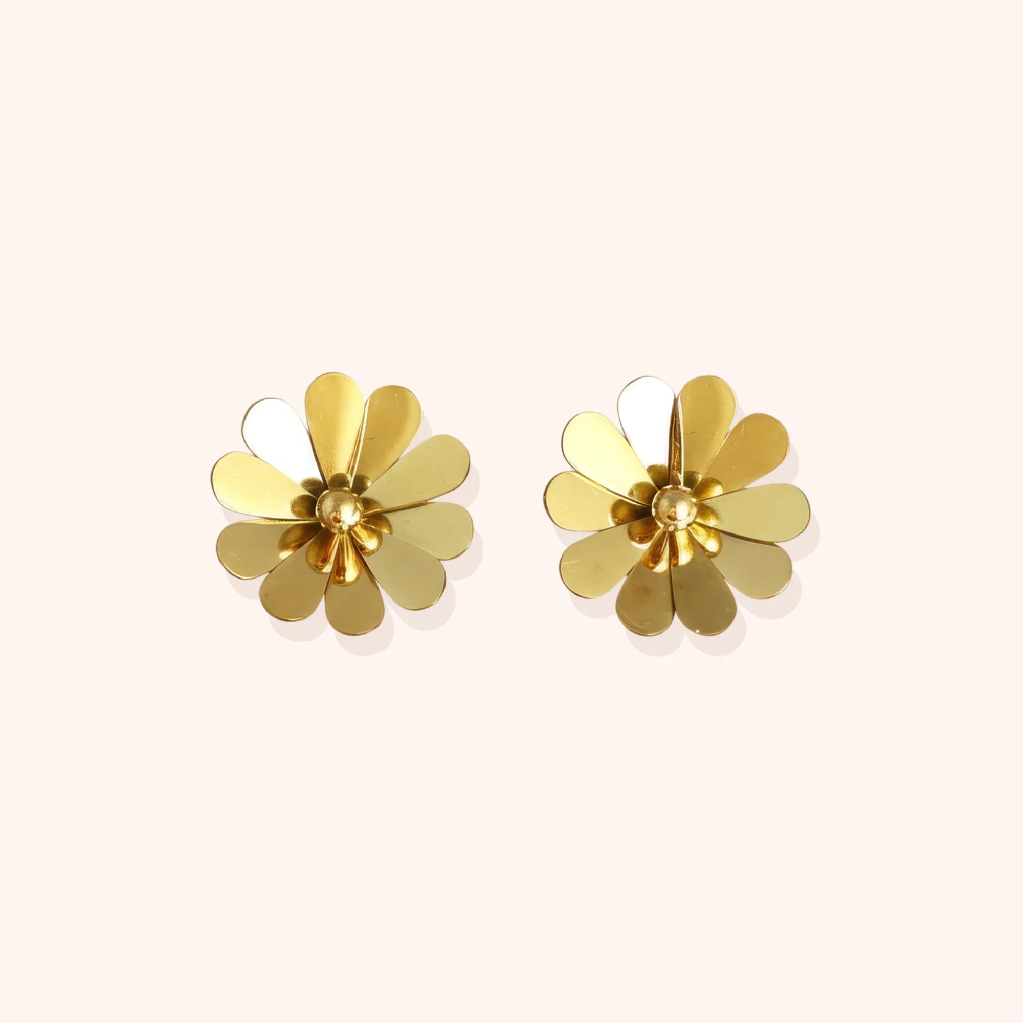 Daisy Gold Stud Earrings
