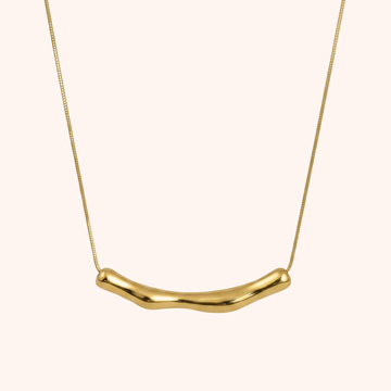 Sleek Curve Bar Necklace – Minimal Gold Statement